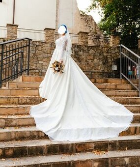 Kráľovské svadobné šaty