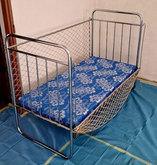 Predám retro detskú chromovú postieľku