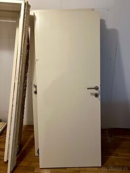 7 ks kvalitné interiérové dvere so zárubnami