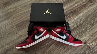 Nike Obuv Air Jordan 1 Mid - veľkosť 42