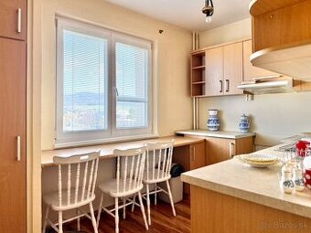 3-izbový byt, 65 m² – centrum Prievidza, Ul. M. Mišíka