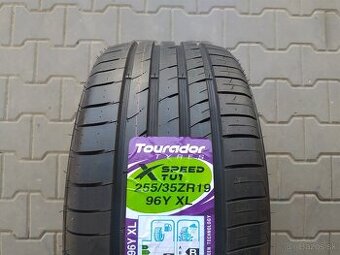 Letné pneu Tourador XSpeed 255/35 R19 XL