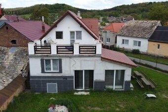Rodinný dom s priestrannými miestnosťami pri Fiľakove.