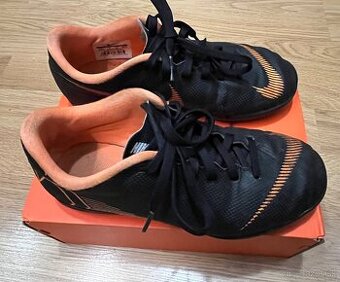 Predám detské kopačky Nike, veľkosť 33