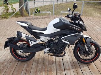 NK 800 CFmoto