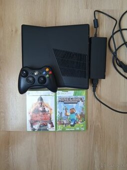XBOX 360 + monitor, 1 ovládač