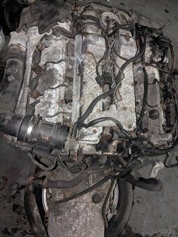 4.0 v8 184kw Biturbo motor