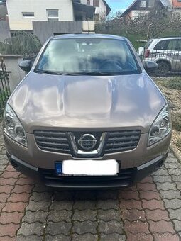 Nissan Qashqai 1,6 benzín
