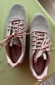 Nové skechers sneakerky veľk. 40