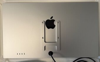 27" Apple Studio Display – Standard Glass – VESA