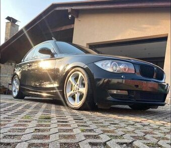 BMW 120d Black Sapphire e82