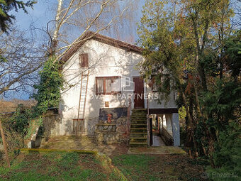 Rodinný dom s veľkým pozemkom - Veľký Kýr