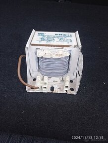 TRAFO PLUS ELEKTRICKE MOTORCEKY A VYPINACE,