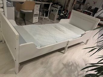 Posteľ + komoda