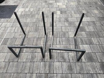 Držiak na pneumatiky