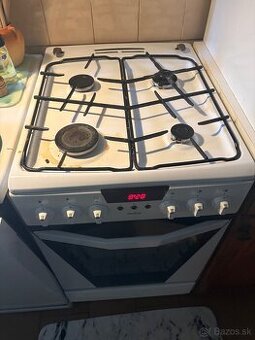 Plynový sporák el. rura