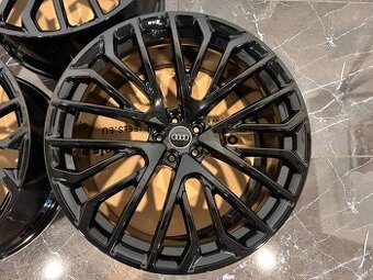 original kolesa r23 Audi Q8 SQ8 4M 4M8601025BN