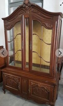 Starožitná vitrína - skriňa