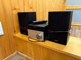 Predám mini vežu / mikrosystém Sony s reproduktormi.