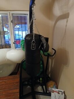 Boxerske vrece zo stojanom