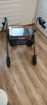 Choditko pre seniorov +stolička do sprchy