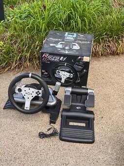 Xbox 360 volant s pedalmi a radiacou pakou Mad catz