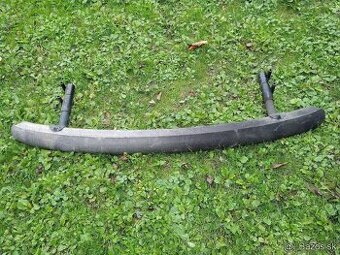 Výstuha zadného nárazníka na Volkswagen Passat B5