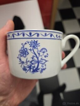 Porcelánová šálka