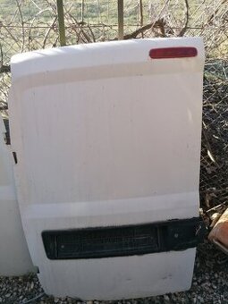 Fiat doblo zadná strana lava strana dverí