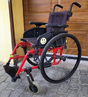 Invalidný vozík mechanický