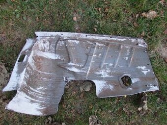 Škoda 100, 110 nepoužitý pravý predný podblatník