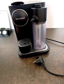 Nespresso gran lattissima de longhi kavovar