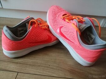 Nike damske