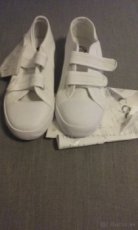 Nové plátené topanky biele na suchý zips 34