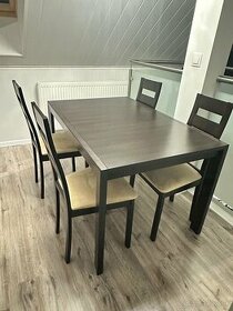 Jedalensky stol + 4 stolicky