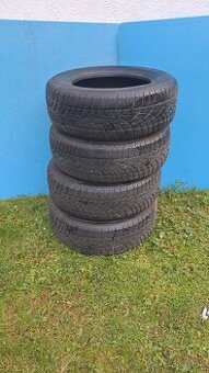 Dunlop 235/65 R17