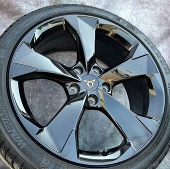 Originální Alu kola Seat Leon Cupra 225/40/18 DOT24