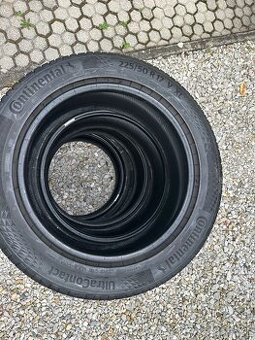 225/50 R17 - 1