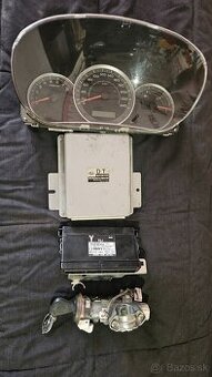 Immo set subaru impreza forester 2.0 benzin 22611AM780