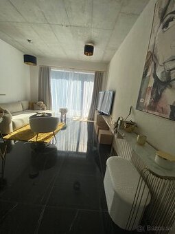 Pokojné nadštandartné bývanie