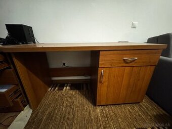Pc stol