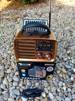 Male Radio Solar Bluetooth MP3 FM AM USB CAR adio disponuje
