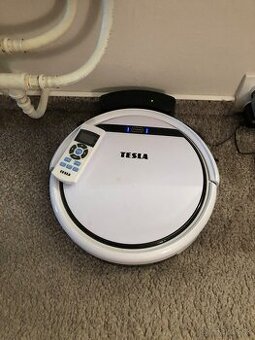 Roboticky vysávač Tesla Robostar T40