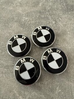 Stredové krytky diskov BMW 68mm BLACK/WHITE