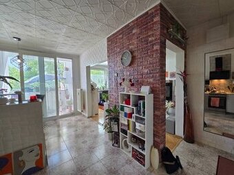 Krásny zrekonštruovaný 3 izbový byt s lodžiou