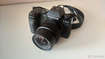 FUJIFILM X-S10