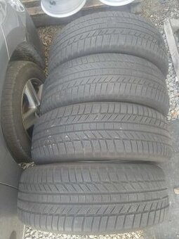 235/55 R 19 zimné CONTINENTAL.