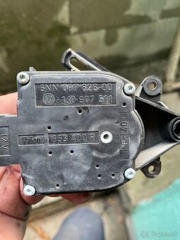 Ovládanie klapky vzduchu vnútorného okruhu kúrenia Octavia 1