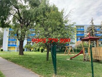 Slnečný dvojizbový byt v centre