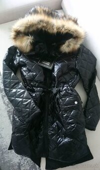 Predlzena damska zimna moderna bunda s kozusinou NOVA
